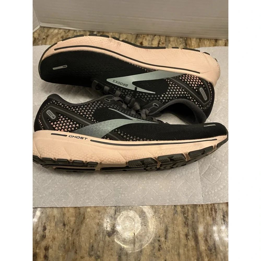 Brooks Ghost 14 Women's Size 9) Running Shoes Black Pearl Peach Sneakers